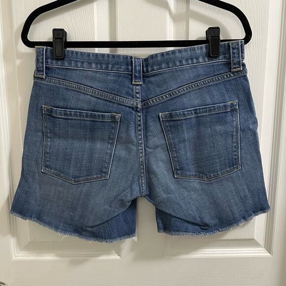 💥J.Crew Cut-off Denim Stretch Jean Shorts Women’s size 4, frayed hem - Picture 3 of 9